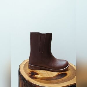 Makers Elegant Women's Brown Rain Boots